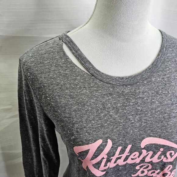 Kittenish Gray Distressed Knit Cropped Tee Size Medium - Picture 6 of 10